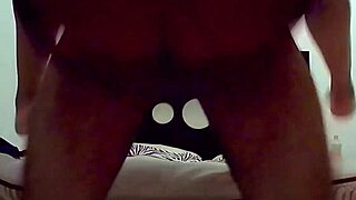 Linda Casada Goes Shopping At The Super Clip