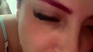 Em ligação na pizzaria e levando pau na buceta ao mesmo tempo com big cock fucking