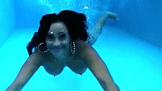 its yumis turn jezebel orabella maxine