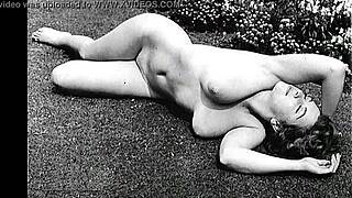 these 1500 vintage babes are so hot 😍