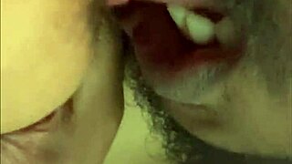 delivery boy gets offer instead of money for parcel