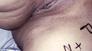 i suck fingers and finger frida's hot latina pussy 😍