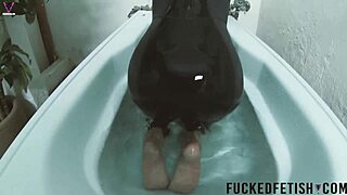 Skinny Sattira Underwater Bathtub Spandex Fuck