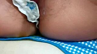 Young babe novinha masturbates her pussy intensely