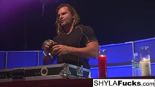 Sexy Shyla Stylez In Hot Threesome Action!