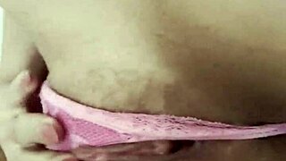 rossmexicnaa se masturba rico en tarde lluviosa con su hermoso culo latino