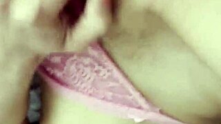 rossmexicnaa se masturba rico en tarde lluviosa con su hermoso culo latino