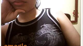 tetona showing tits on webcam