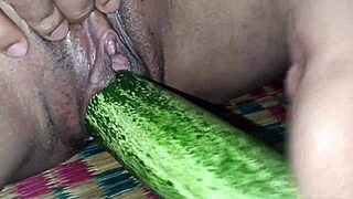 petite hood chick gets creampied roughly