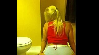 Hot Amateur With Big Ass Shaking On Webcam Privately