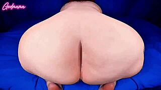 Fat Loose Booty Mama Shakes And Spreads For Pussy Farting On Dick