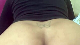 hotwife le gusta montar, ella es una amateur horny, monta y se viene en la boca