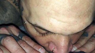 dulcevaginaspro - la vecina me lo chupo rico y yo yo se la chupe rico le meti su juguete preferido