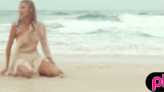 petite australian milf shows round tits and sandy bubble butt