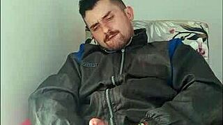 saymon fucks tasty pussy!