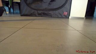 i make my sub worship me in femdom style