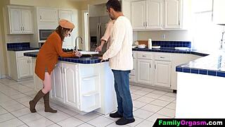 i barely keep my stepdads cock in sweet daughter orgasm