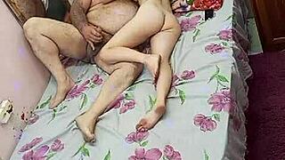 novinha bem nova mesmo e o velho comedor de pepeka