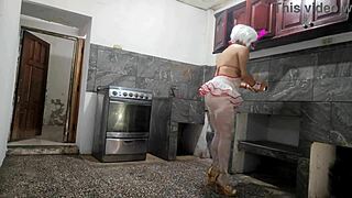 madrastra follando en prostibulo?