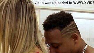 He convinced his wife to have sex before work 😏