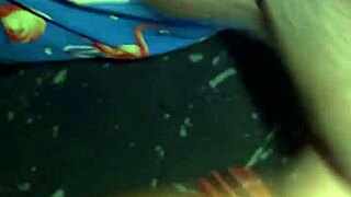 mulher casada infiel pega chupando quando esta sozinha em casa