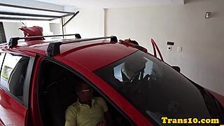 I love watching the bubblebutt tranny bounce her round booty