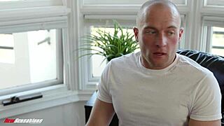 Stepsis catches bro bating and offers to lend a hand