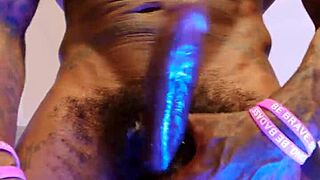 Hallelujah Johnson worships BBC in endless free porn sessions