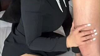 soy una gotica culona adicta al sexo y no se salva ni mi propio hijastro