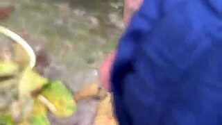 Patricinha da buceta rosa subindo o morro louca de tesão pra dar a bucetinha 😈