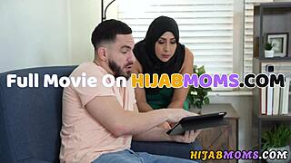 Hijab milf grows her social media audience