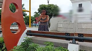 Beautiful Lady Waits For Boyfriend At Mall, Meets Stranger Instead