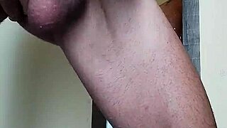 bodybuilder cums in front of mirror after fucking