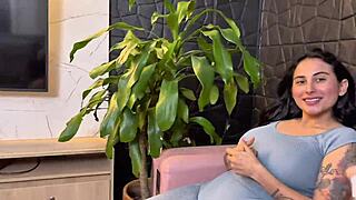 Pobre Estudiante Se Come La Polla De Su Hermanastro Sin Saber