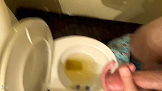 i'm masturbating my big dikc monster cock