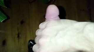 New 18-Year-Old Masturbates to Orgasm