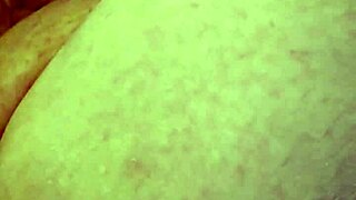 Curvy amateur dildo solo