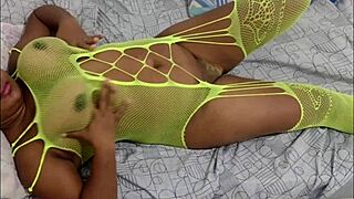 Guy eats ass and cums on tits