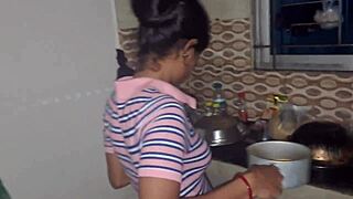 desi young indian girl desperate for the cock for her wet pussy