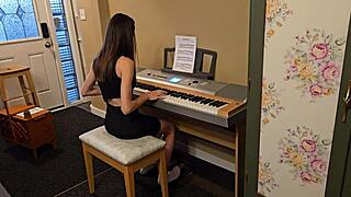 Fucked a piano student in homemade setting