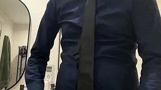 Hung Daddy's Hard Jerking Contrasts with Beastly Cum