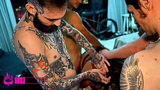 Roulette of sticks amigas chupando varios homens safados cheios de tes�o roleta de piroca na boca das safadinhas eles giram elas e onde para elas tem que mamar