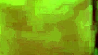 minha madrasta vem ao meu quarto para beber leite