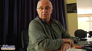 Does this sexy teen seduce grandpa for hard fucking?