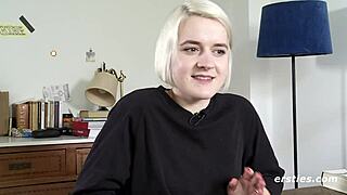 Luisa has a drenching squirting orgasm - Ersties 😍