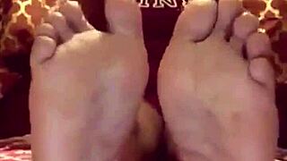 My step sister in law has such nice feets