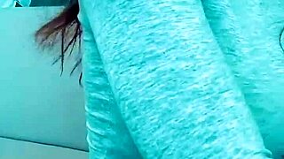 Bimbos have more fun masturbating