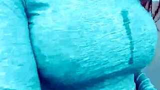 Bimbos have more fun masturbating