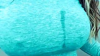 Bimbos have more fun masturbating