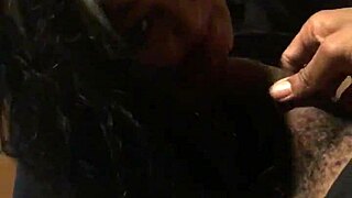 Kingdinglong receives a bbc gumjob from a mature white cougar that drives him wild